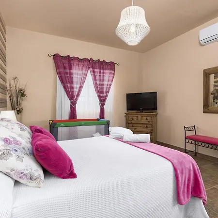 Holiday home Casa Guerepe